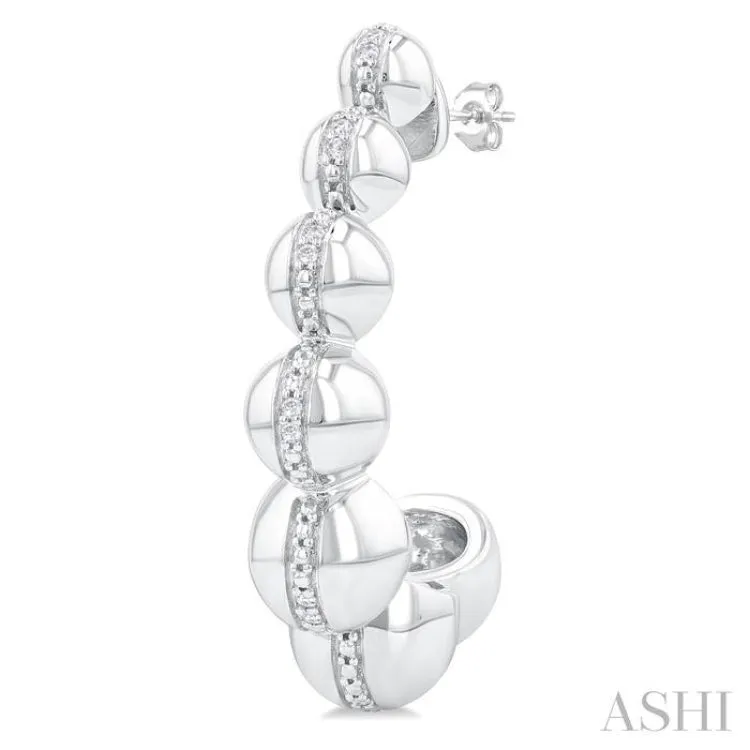 1/10 ctw Bold Hemisphere Shape Link Round Cut Diamond Fashion Half Hoop Earring in Sterling Silver