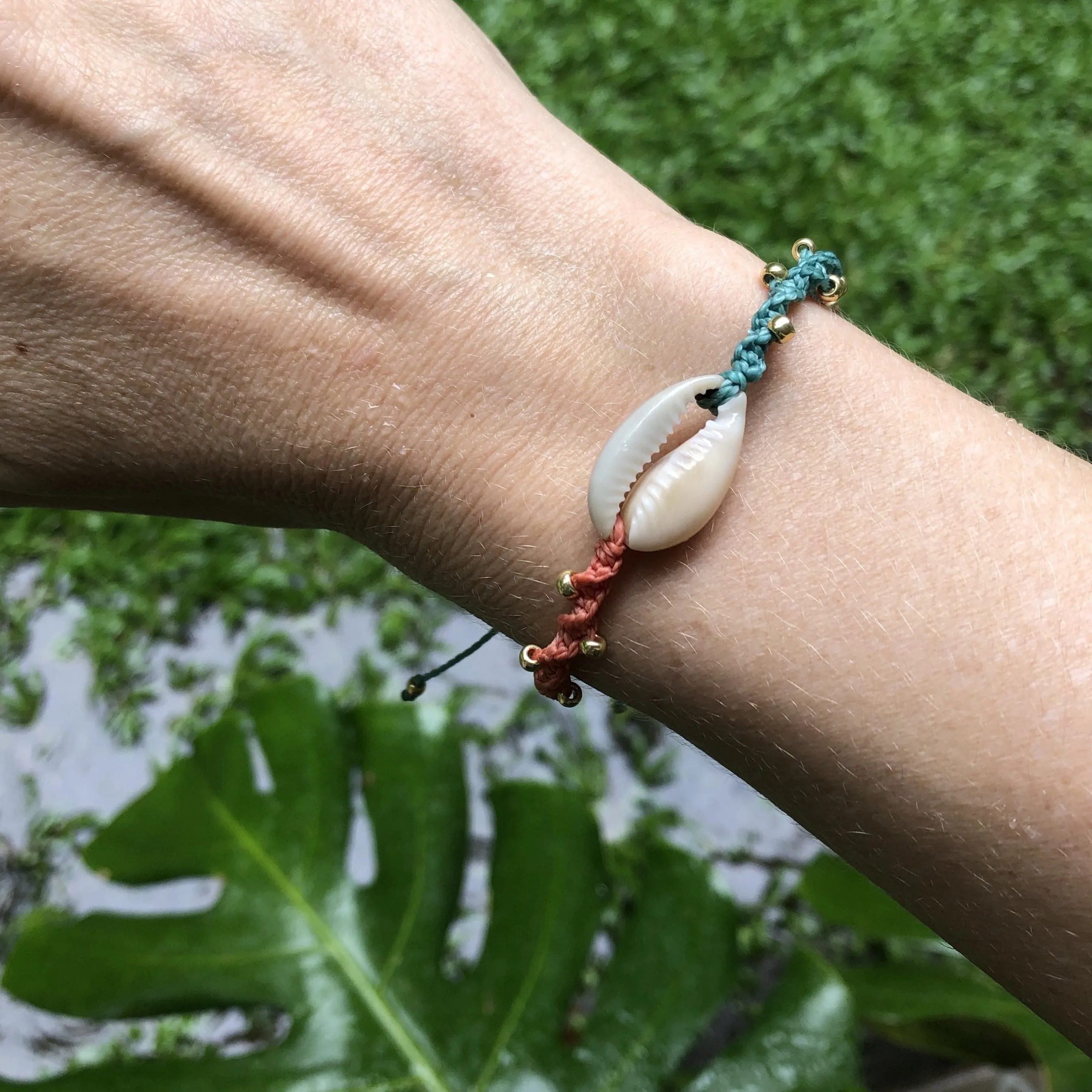 Cowrie Color Block Bracelet