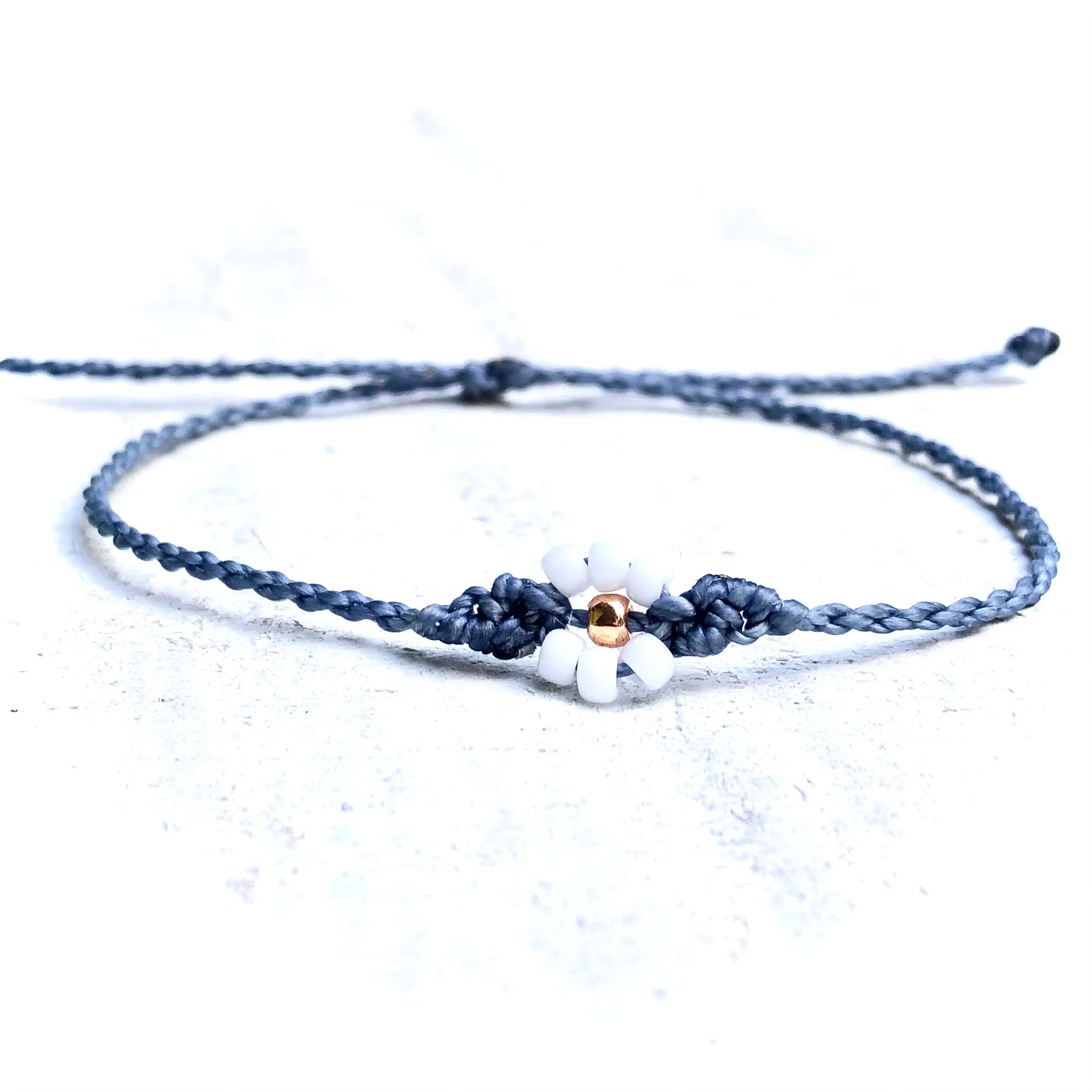 Daisy Flower Seed Bead Bracelet