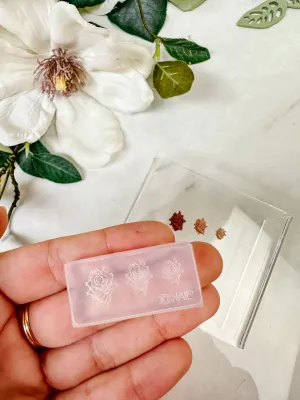 Micro Floral Mold 37