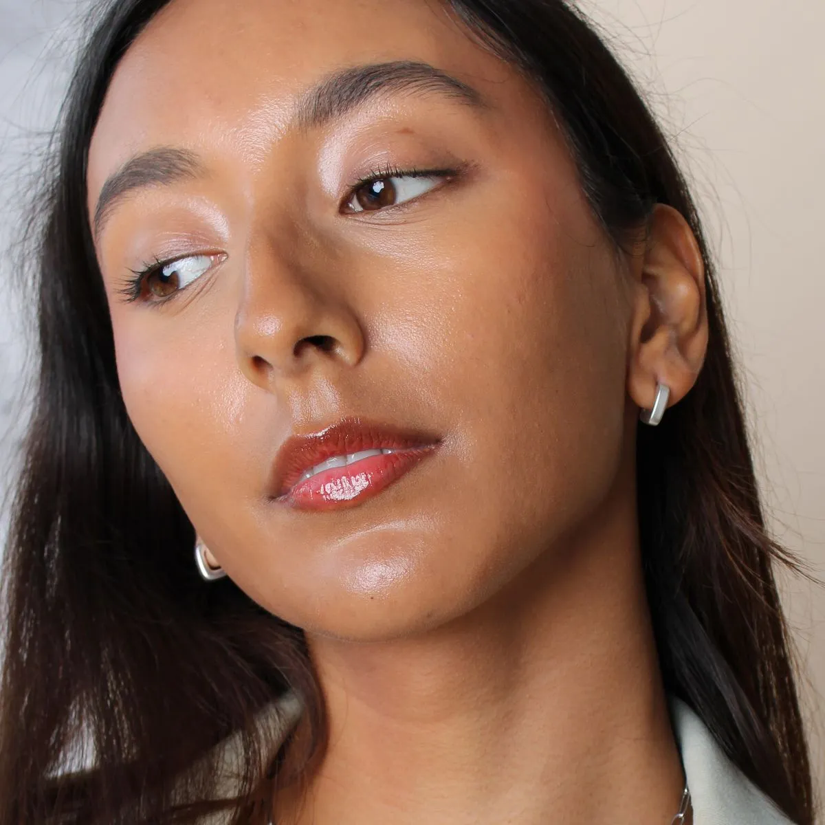 Mila Hoops