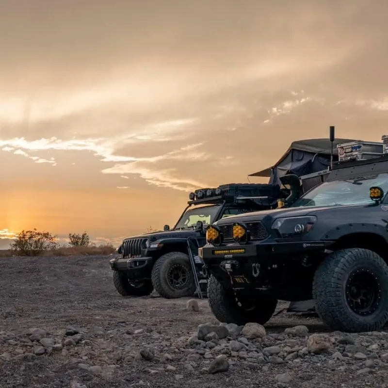 Overland Vehicle Systems Nomadic Standard Roof Top Tent