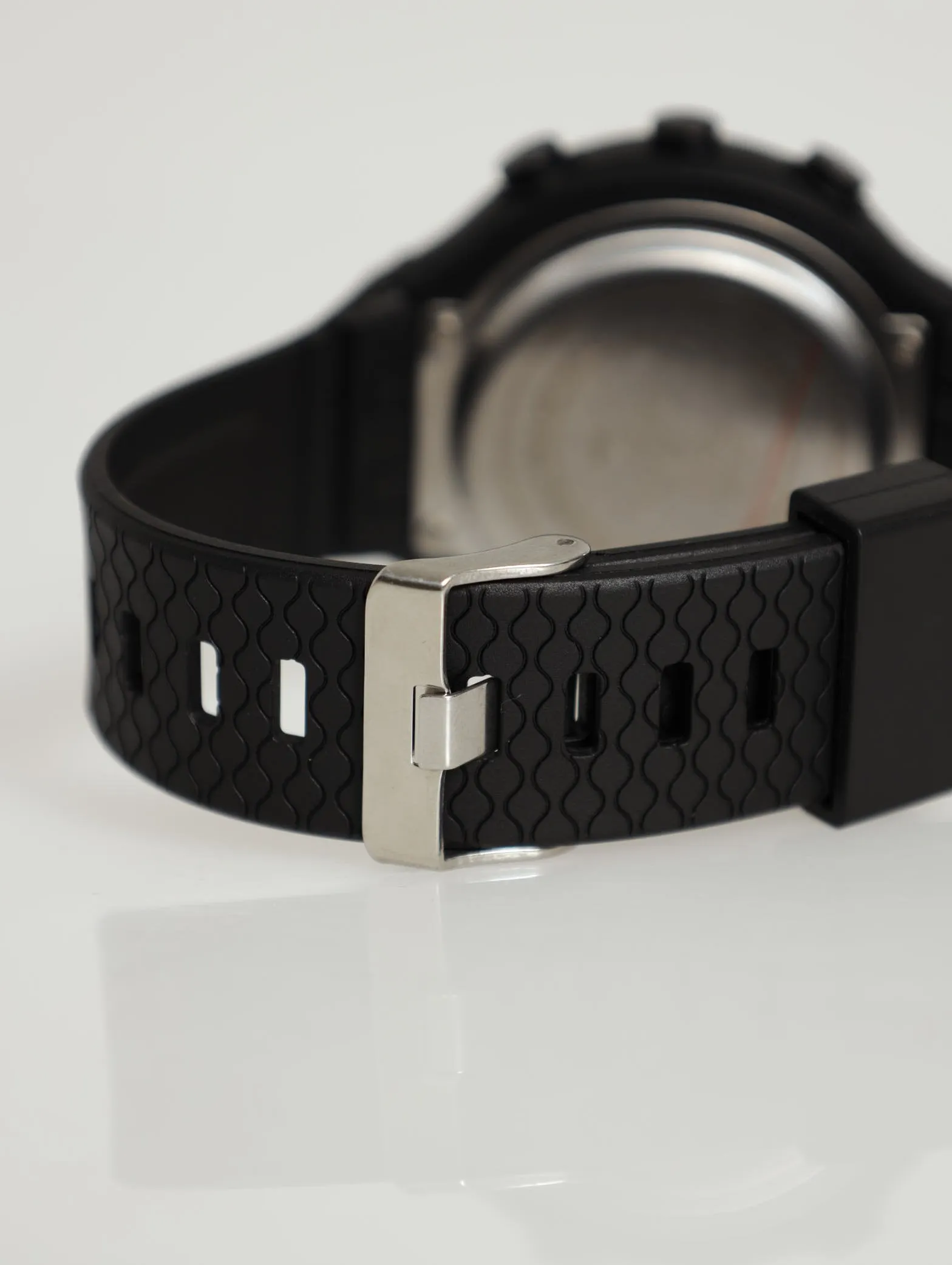 Round Digital Watch - Black