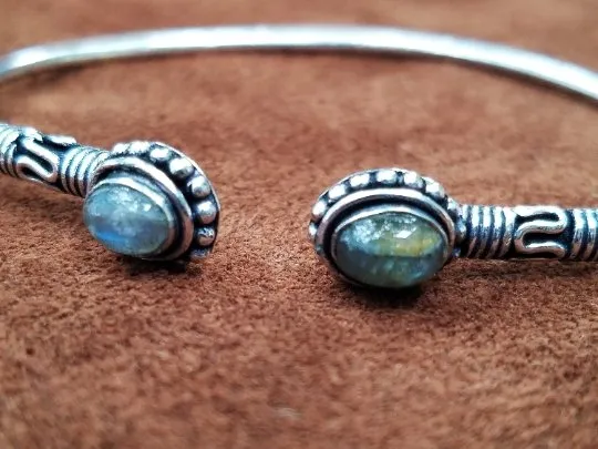 Simple Labradorite Bracelet