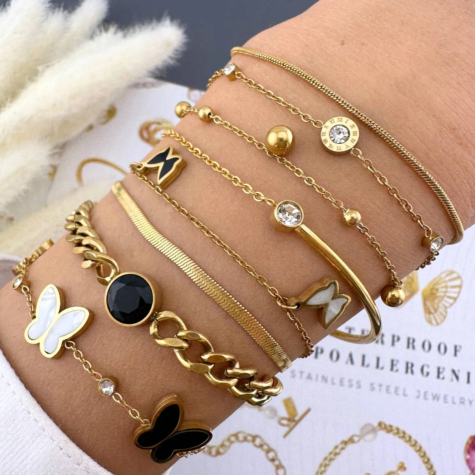 Solitaire Charm Slider Bracelet – 18K Gold