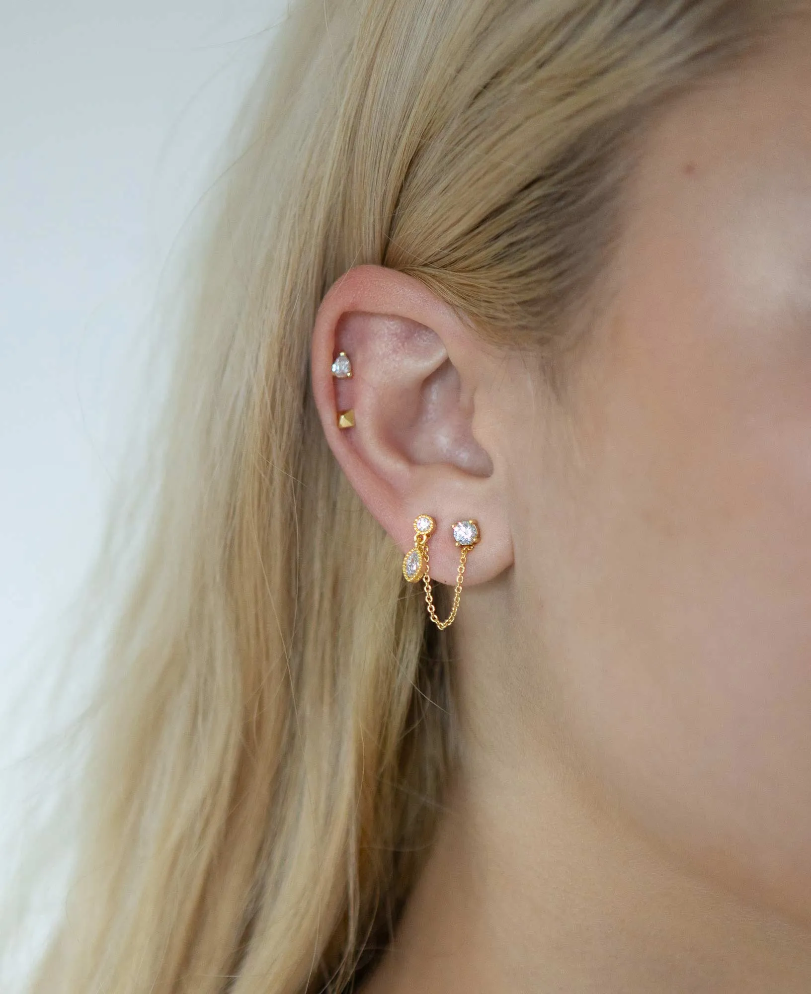 Tilde 14k Gold Stud Earrings