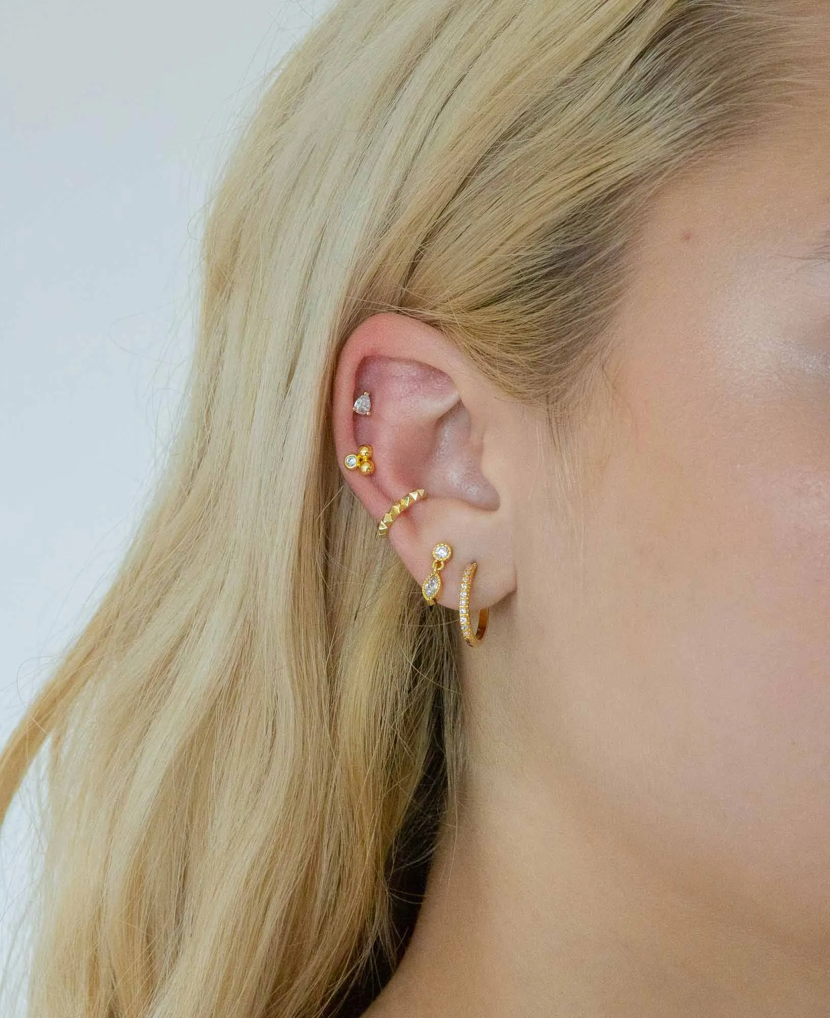 Tilde 14k Gold Stud Earrings