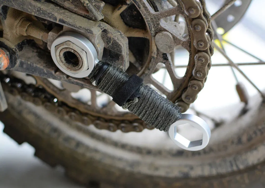 TOEWrench - Axle Wrench & Tow Rope (Kevlar, 450 kg rated)
