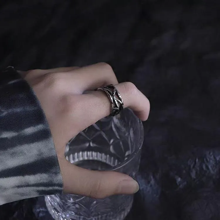 Vintage Dark Cold Wind Vine Thorns Ring Men's And Women's Ins Trendy Jewelry Hip-hop Personality Niche Titanium Steel Ring