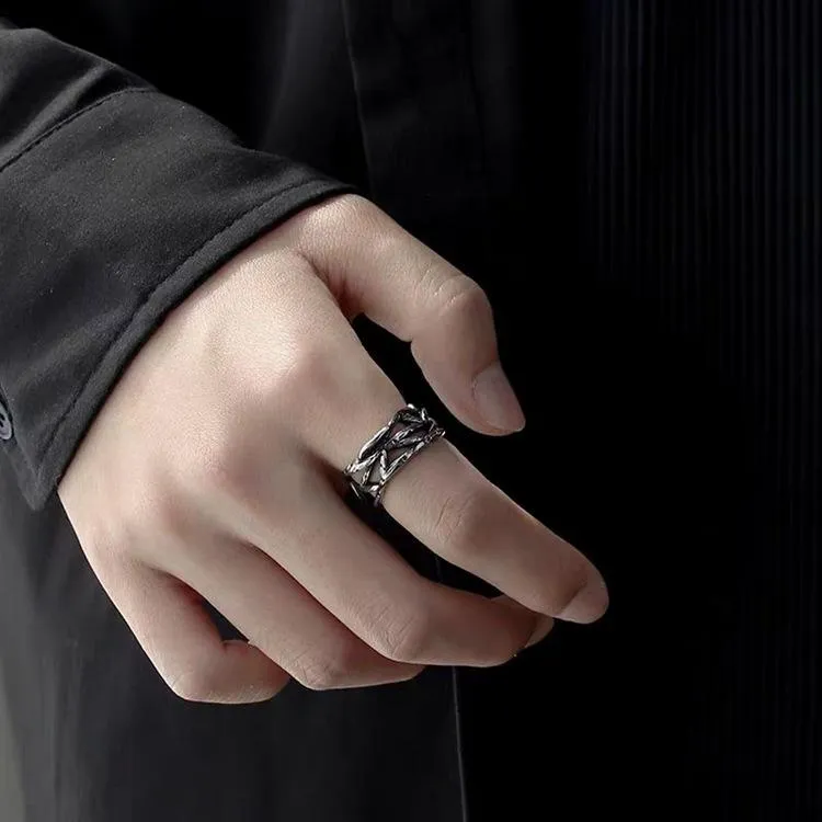 Vintage Dark Cold Wind Vine Thorns Ring Men's And Women's Ins Trendy Jewelry Hip-hop Personality Niche Titanium Steel Ring