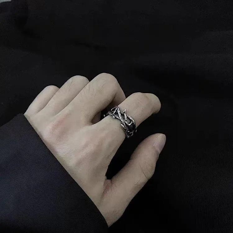 Vintage Dark Cold Wind Vine Thorns Ring Men's And Women's Ins Trendy Jewelry Hip-hop Personality Niche Titanium Steel Ring